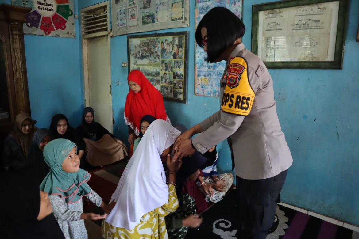 Polres Pesawaran Gelar Bakti Sosial di Panti Asuhan Sholawatul-Falah, Sambut Bulan Suci Ramadhan dengan Kepedulian