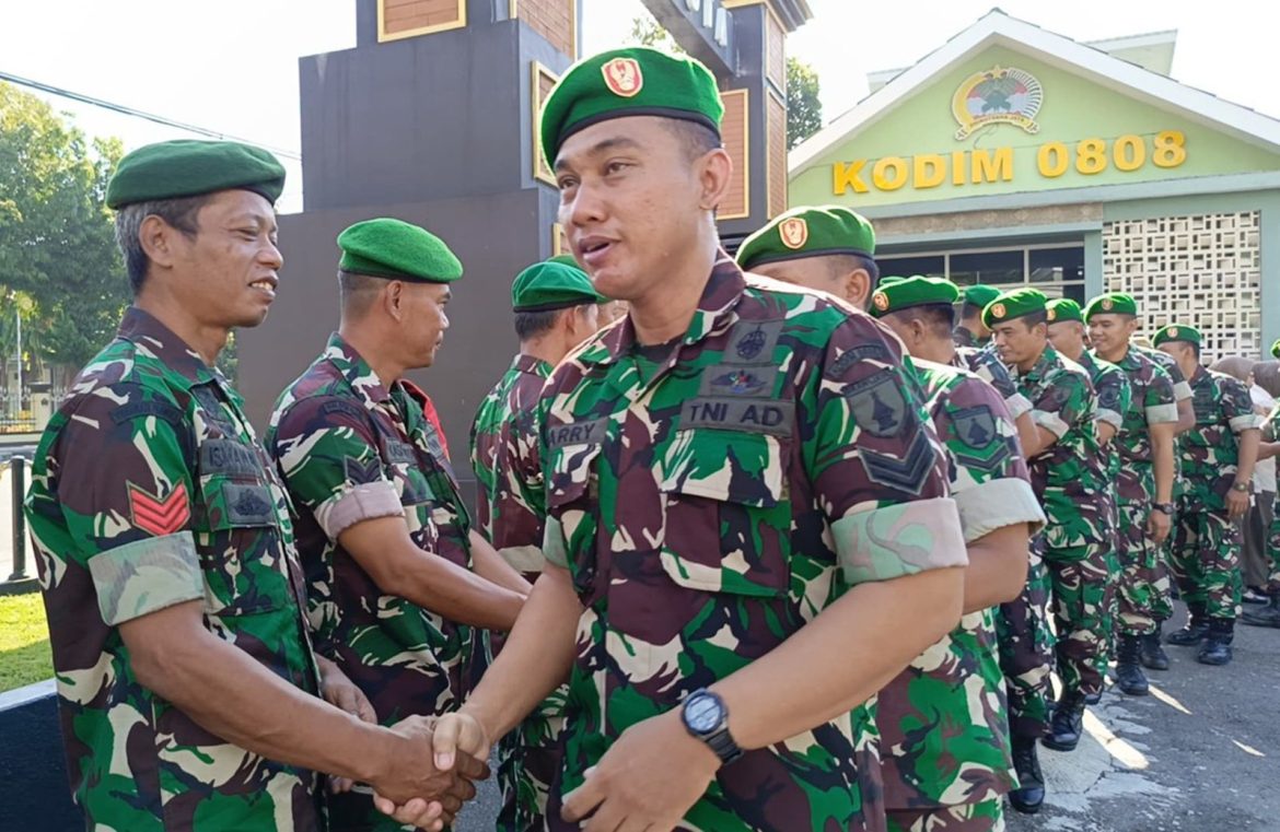 Apel Selesai Cuti Lebaran Personil Kodim 0808/Blitar, Dilanjutkan Halal Bihalal