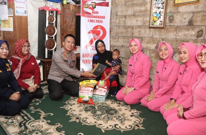 Kapolres Banyuasin Pimpin Langsung Aksi Genting, Perangi Stunting Sambut HUT Bhayangkara ke-79