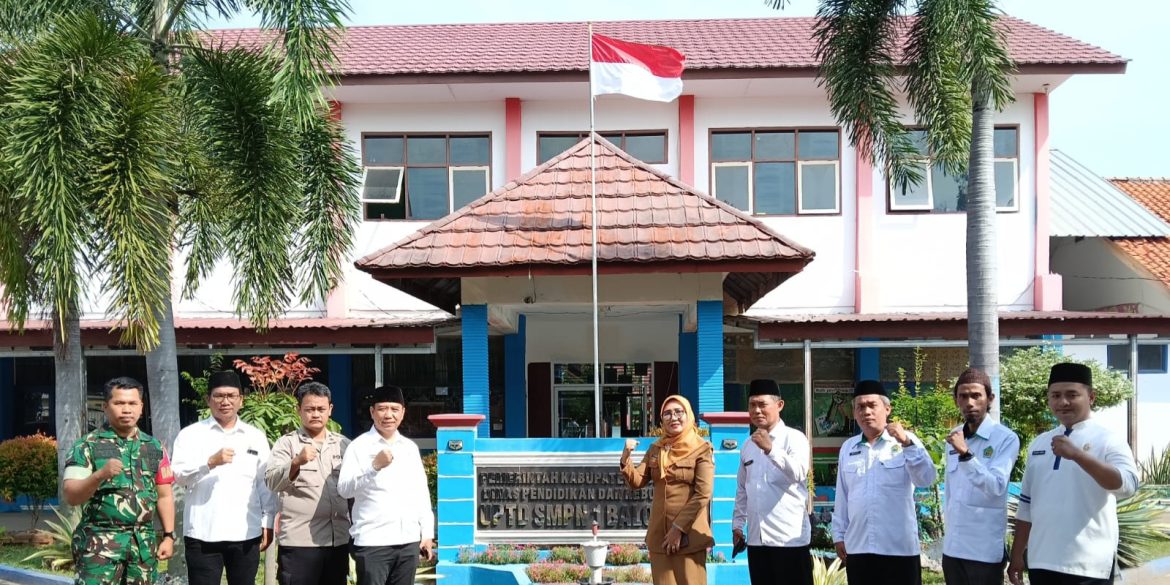 Koramil 1601 Indramayu Silaturahmi Dengan Bhabinkamtibmas dan Penyuluh Agama KUA Kecamatan Balongan 