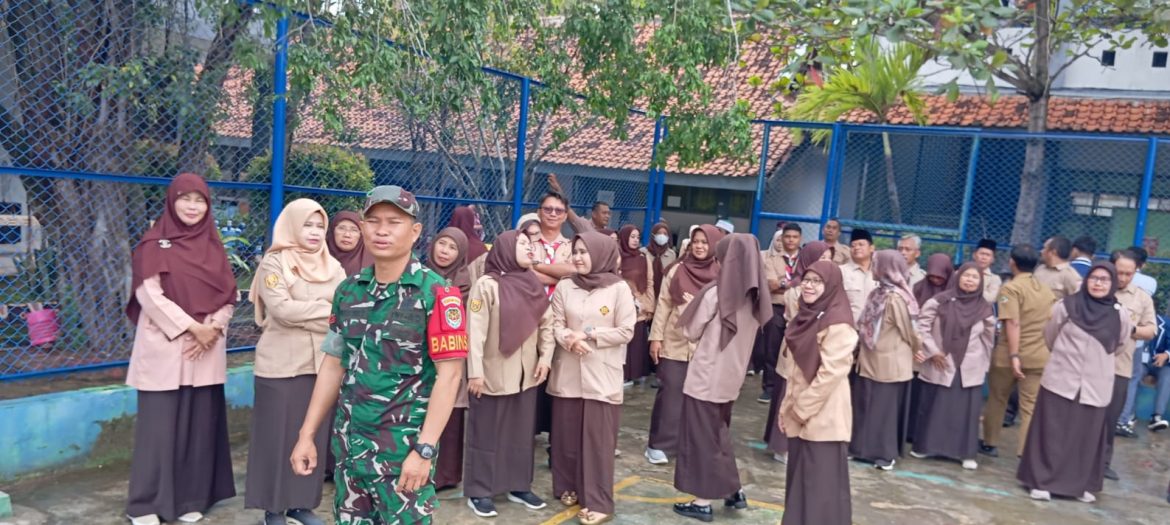 Koramil 1601 Indramayu Menghadiri Kegiatan MPLS SMAN 2 Indramayu