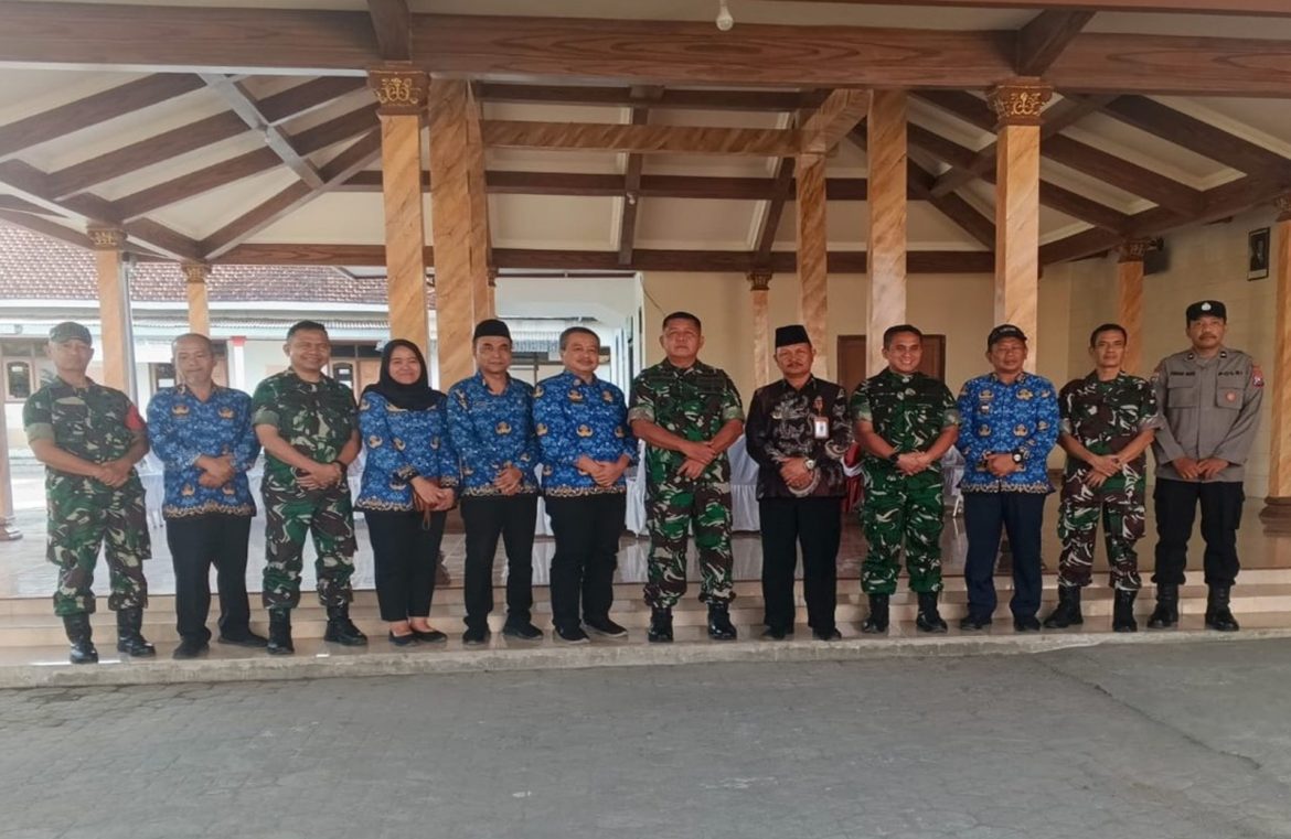 Wasev TMMD di Blitar, Ketua Tim Tekankan Pentingnya Pengabdian TNI Kepada Rakyat