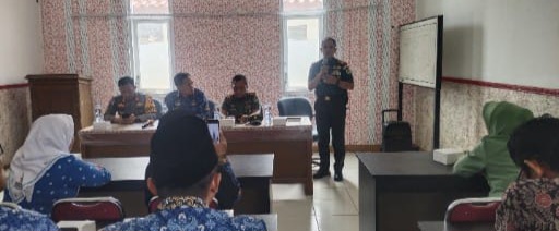 Lepas Sambut Danramil 1601/Indramayu Dari Kapten Inf Sudiyanto Kepada Kapten Kav Daniel Ronge 