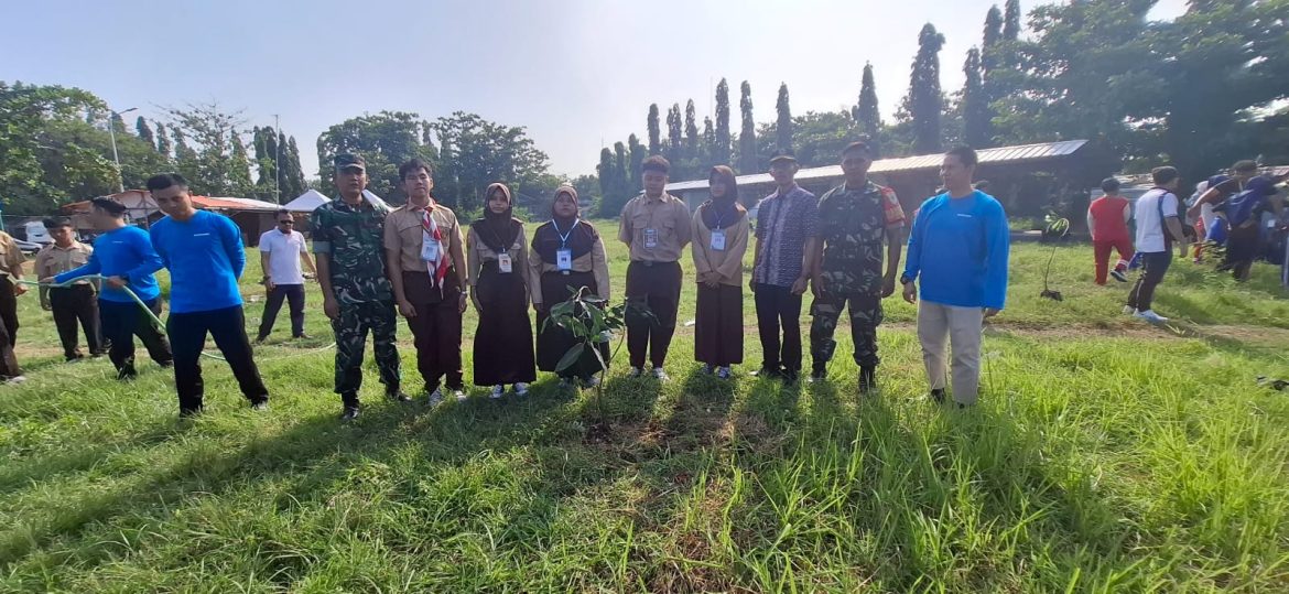 Koramil 1601 Indramayu Melaksanakan Kegiatan Pendampingan Kegiatan MPLS SMKN 1 Indramayu 