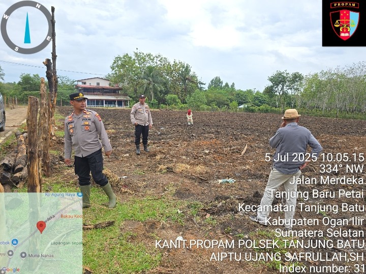 Kapolsek Tanjung Batu Ogan Ilir Tinjau Kesiapan Lahan Penanaman Jagung Serentak Di Desa Tanjung Batu Seberang*