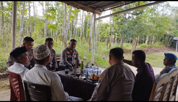 Pererat Tali Silaturrahmi, Polsek Rambang Mengadakan Kegiatan NGOPI BARENG (Ngobrol Perkara Iman) Bersama Tokoh Agama*