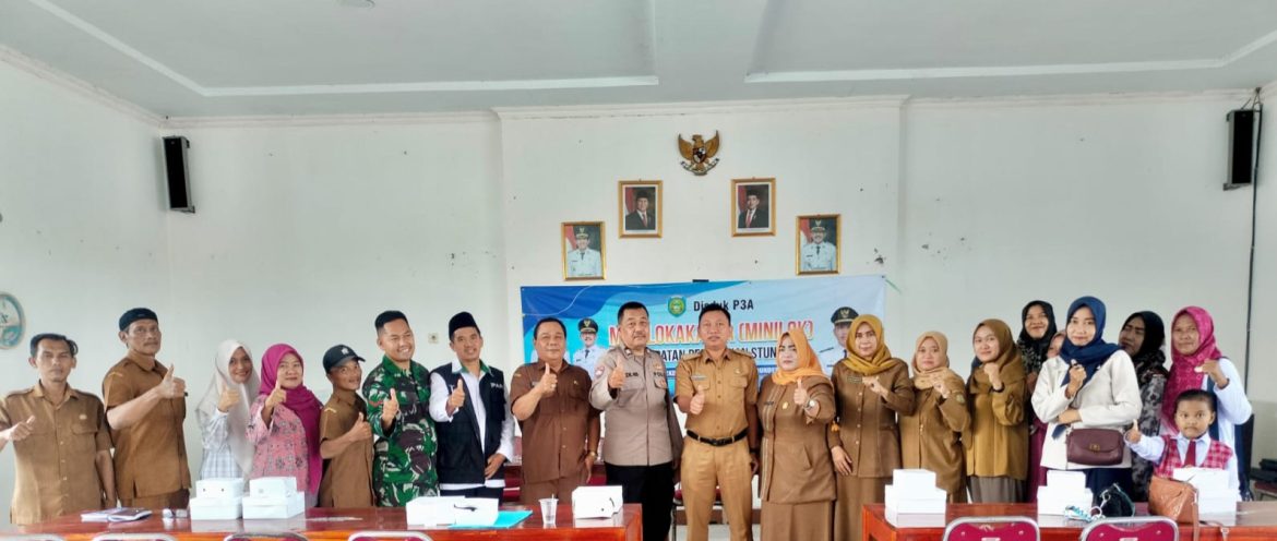 Babinsa Koramil 1608 Karangampel Indramayu Hadiri Kegiatan Mini Lokakarya Percepatan Penurunan Stunting di Tingkat Kecamatan Kedokanbunder