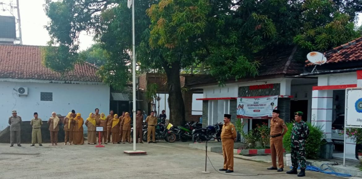 Anggota Koramil 1603 Lohbener Indramayu Bersama Muspika Melaksanakan Apel Koordinasi Tingkat Kecamatan Lohbener