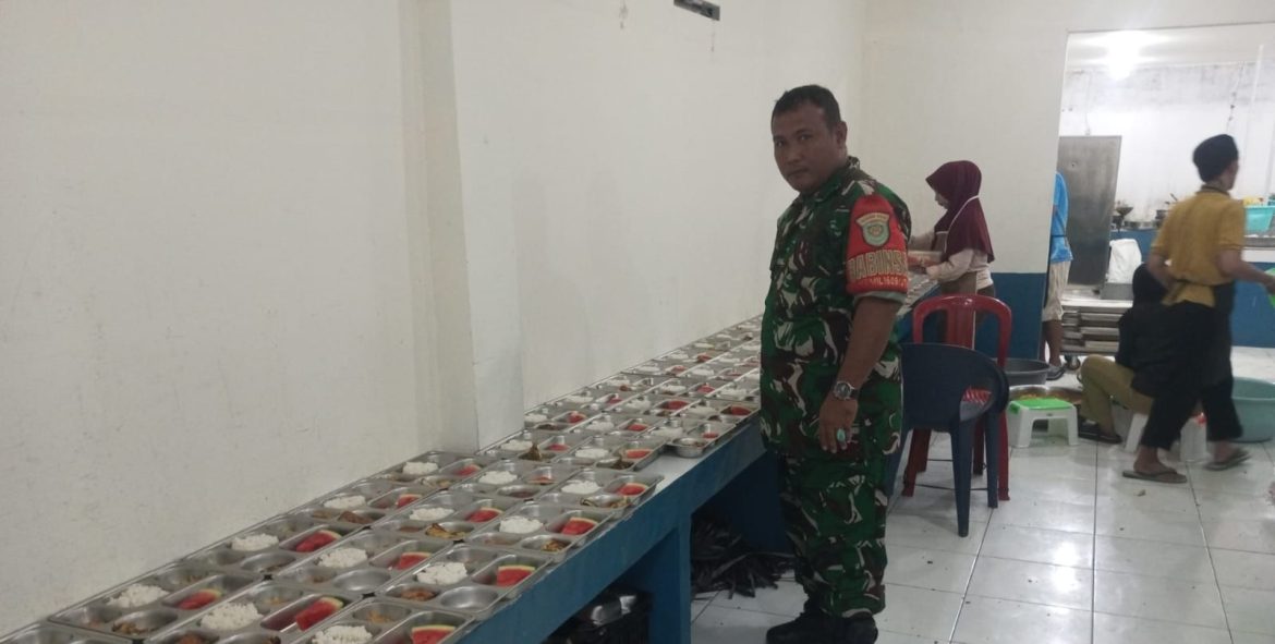 Koramil 1609 Juntinyuat Indramayu Monitoring Kegiatan Pelayanan SPPG Dan Pendistribusian Makan Bergizi Gratis  