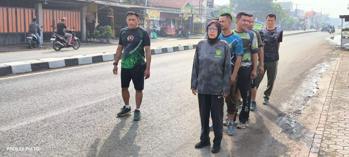 Tingkatkan Kesehatan Fisik Prajurit, Koramil 1608 Karangampel Indramayu Menggelar Olahraga Bersama 