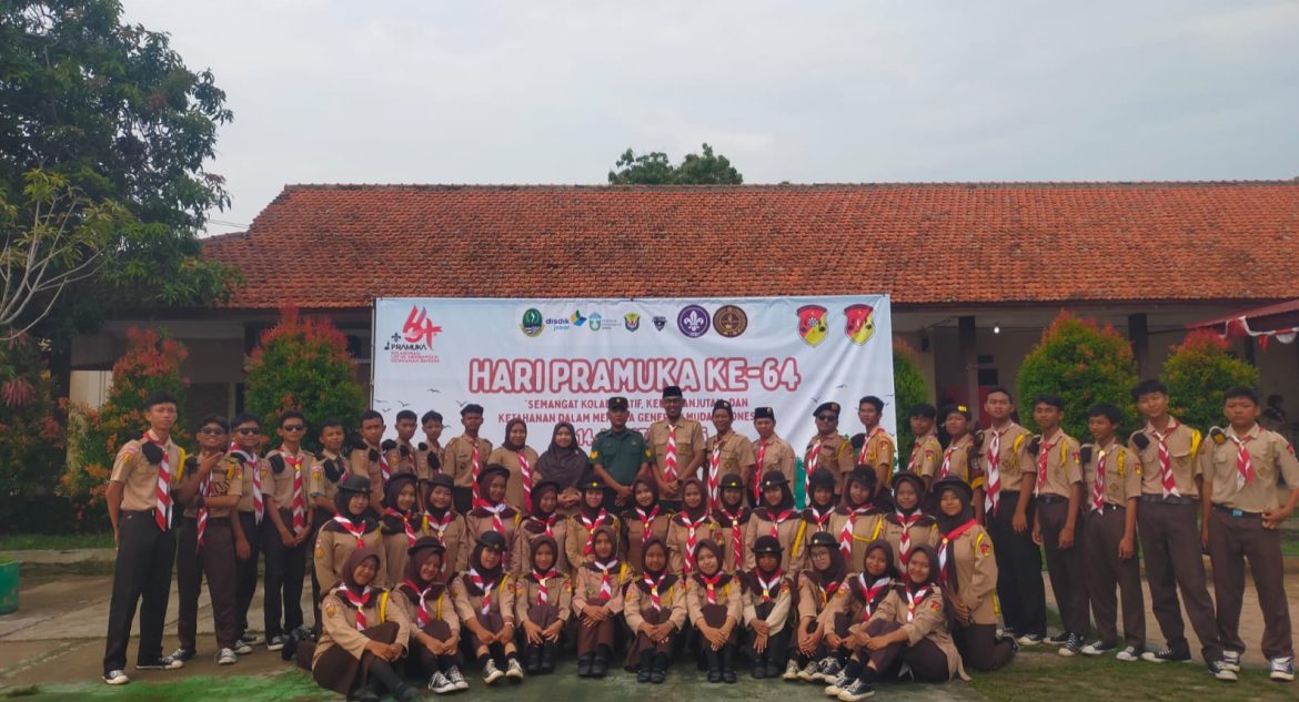 Peringati Hari Pramuka Ke-64, Koramil 1601 Indramayu Menggelar Upacara bersama SMKN 1 Indramayu