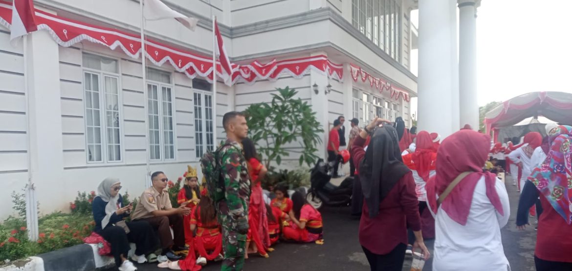 Jelang 17 Agustus, Koramil 1611 Losarang Indramayu Menghadiri Kegiatan Perlombaan Gebyar Pesta HUT RI KE-80 
