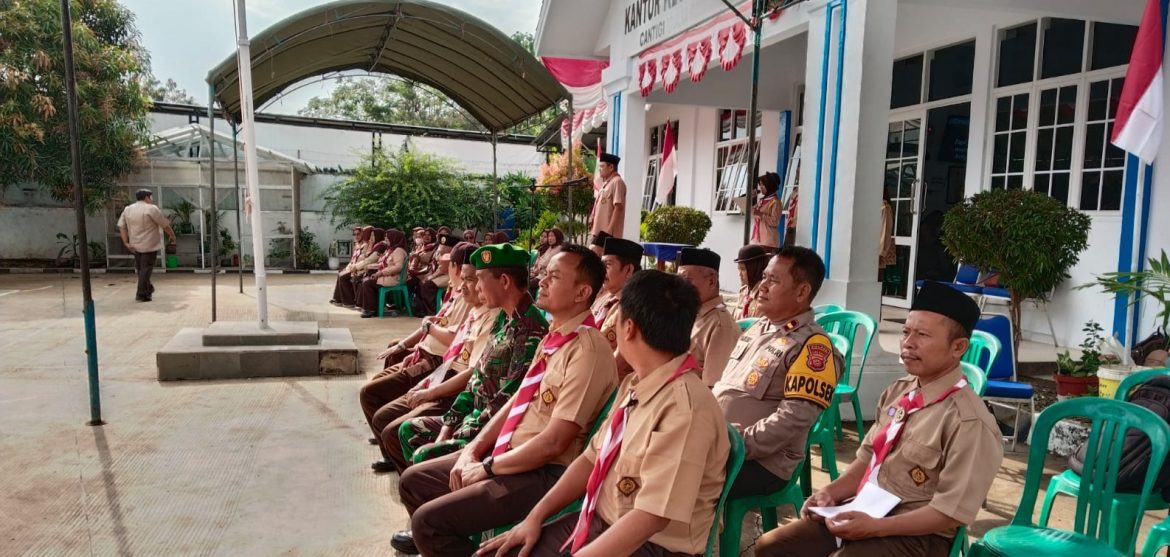 Babinsa Koramil 1602 Sindang Indramayu Hadiri Hari Ulang Tahun Pramuka ke 64 Kwartir Ranting Cantigi 
