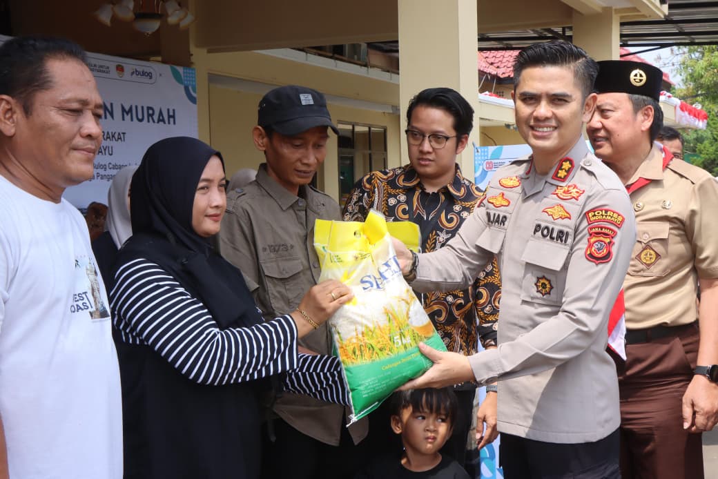 Sambut HUT ke-80 Kemerdekaan RI,Polres Indramayu Gelar GPM Dengan Harga Terjangkau Bantu Masyarakat