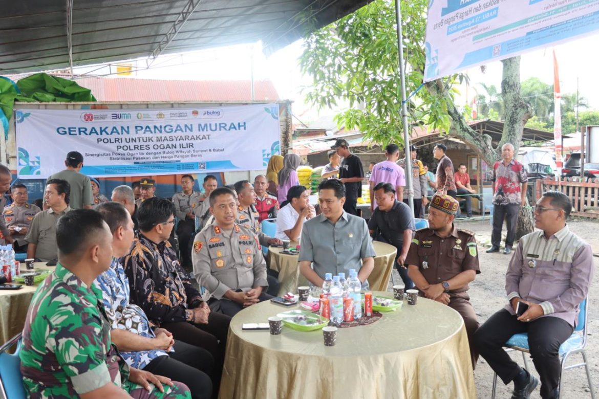 Polres Ogan Ilir Bersama Perum Bulog Gelar Gerakan Pangan Murah, Terhubung Secara Serentak Lewat Zoom Meeting Kick Off Launching GPM Polri*