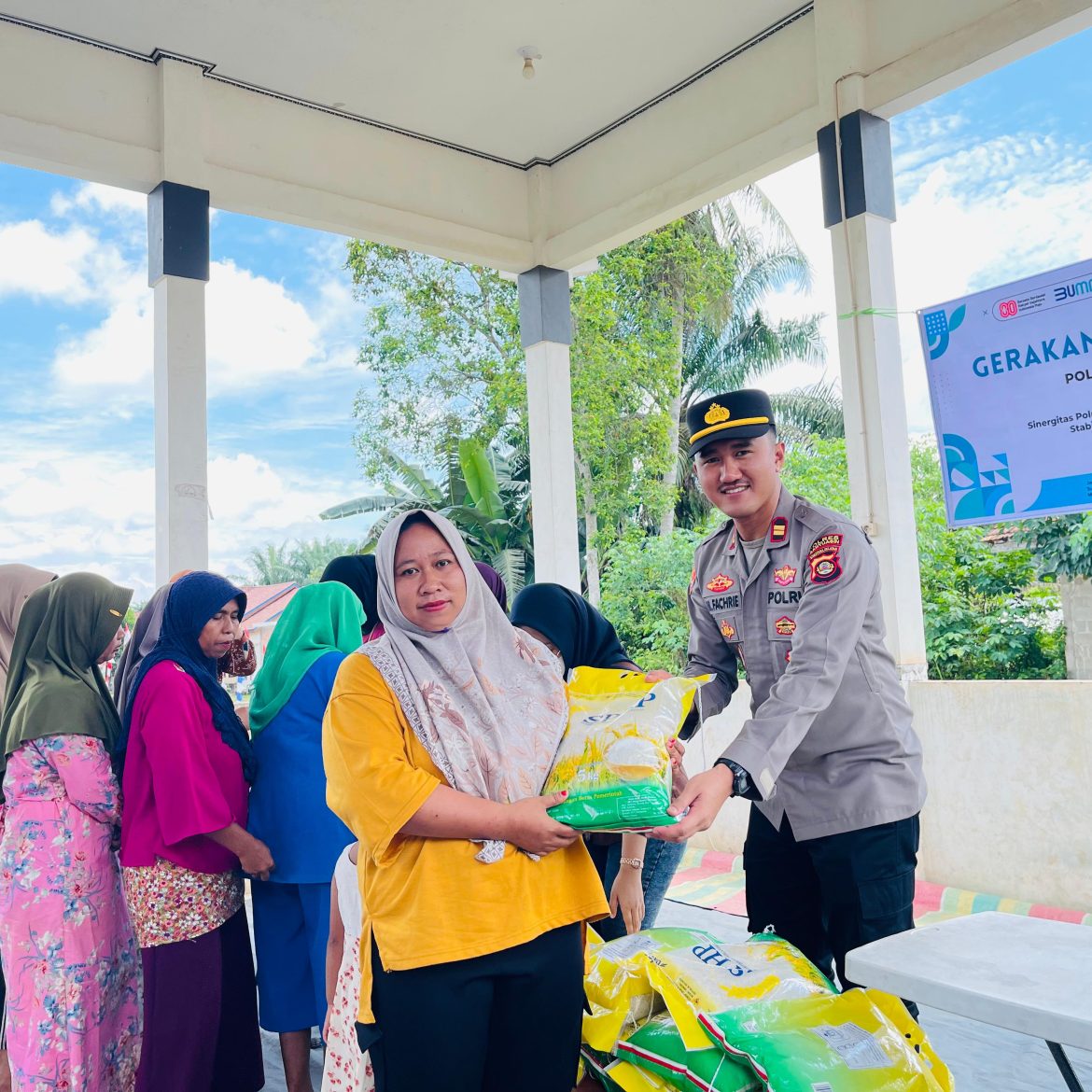 Polres Banyuasin Sukses Gelar GPM di Kecamatan Tungkal Ilir, 6 Ton Beras Habis Terjual