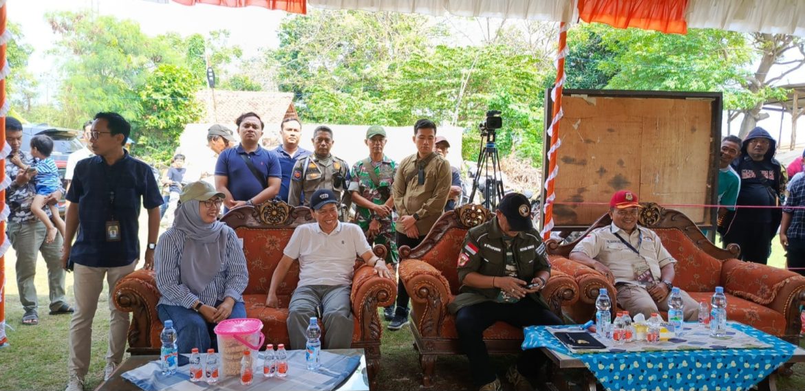 Babinsa Koramil 1602 Sindang Indramayu Hadiri Perlombaan Nembak Metal Hilhouette Competition 2025 di Desa Pagirikan