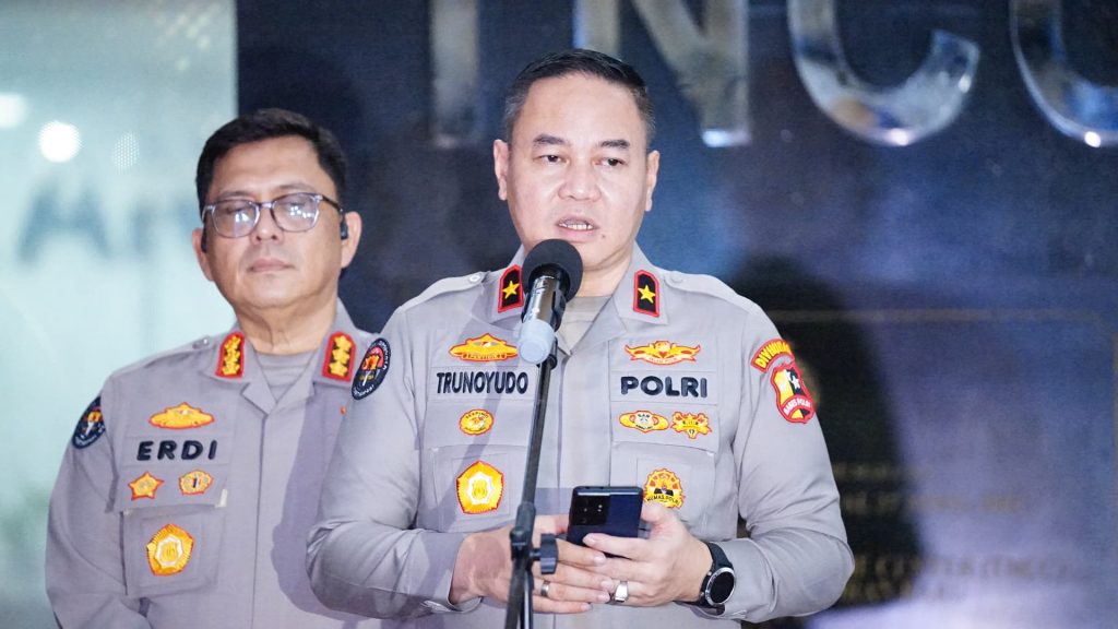 Mabes Polri Menghimbau Jajarannya Mulai Dari Polda Hingga Polsek,Lindungi Media/Wartawan Yang Sedang Bertugas