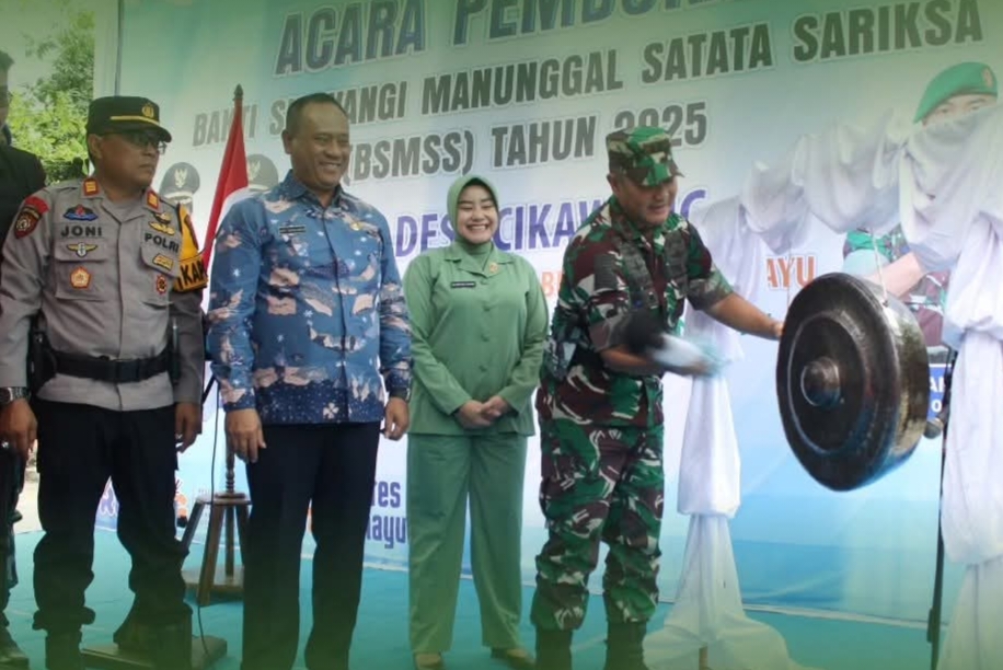 Meningkatkan Kesejahteraan Masyarakat, Dandim 0616/Indramayu Resmikan Pembukaan BSMSS Tahun 2025 di Kecamatan Trisi