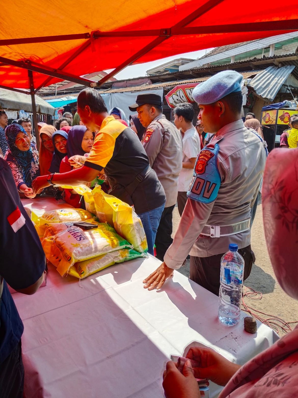 Polsek Pangkalan balai sukses melaksanakan gerakan pangan murah