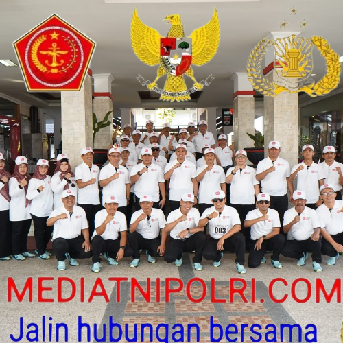 Rangkaian Kegiatan HUT RI Ke 80, Dandim 0808 Beserta Forkopimda Kota Blitar Semarakkan Lomba Baris Berbaris Antar Instansi