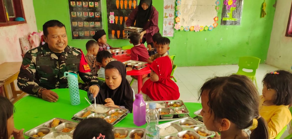 Koramil 1603 Lohbener Indramayu Monitoring Kegiatan Pelayanan SPPG dan Pendistribusian Makan Bergizi Gratis
