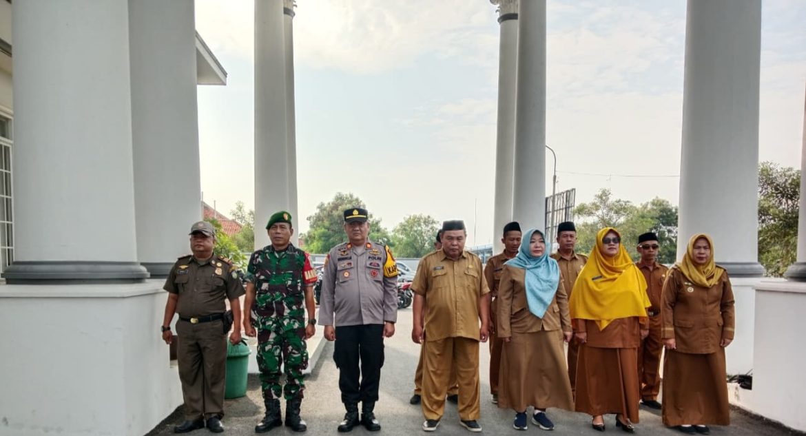 Koramil 1611 Losarang Indramayu Bersama Forkopimcam Melaksanakan Upacara Peringati Hournas Ke 42 Tahun 2025 