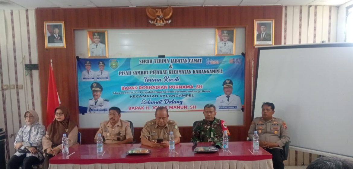 Danramil 1608 Karangampel Indramayu Menghadiri Serah Terima Jabatan Camat dan Pisah Sambut Pejabat Kecamatan Karangampel