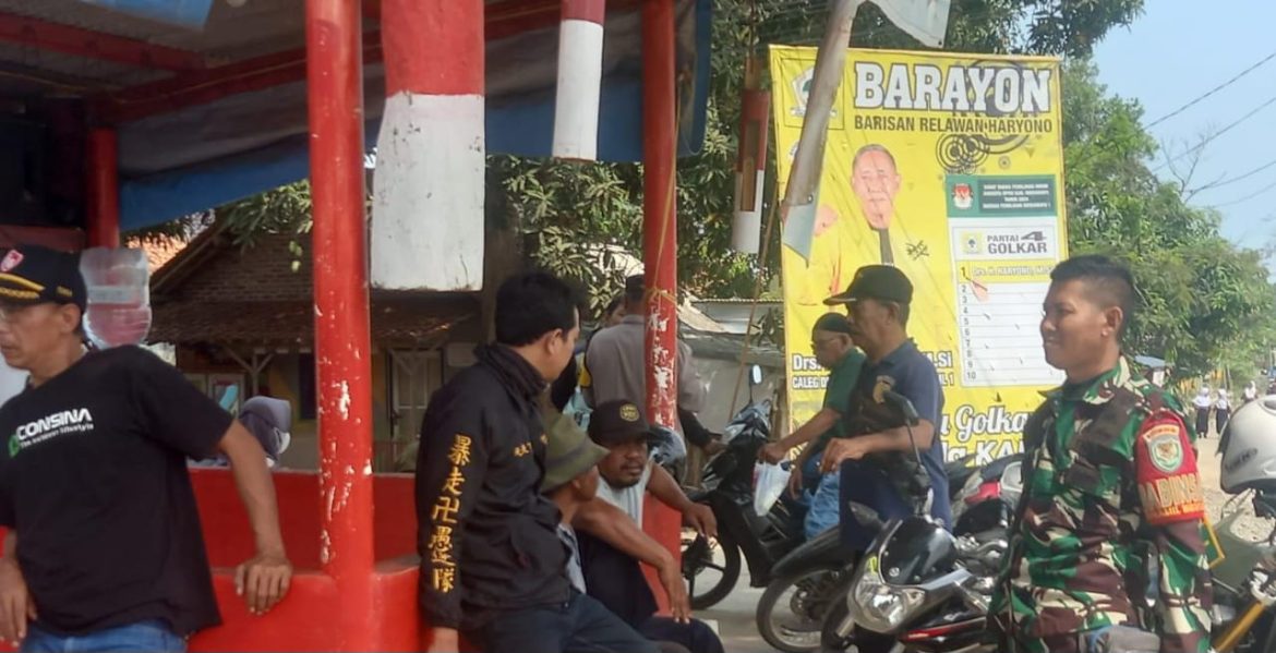 Pastikan Kenyamanan Masyarakat, Anggota Koramil 1603 Lohbener Indramayu Melakukan Patroli Bersama Komduk 