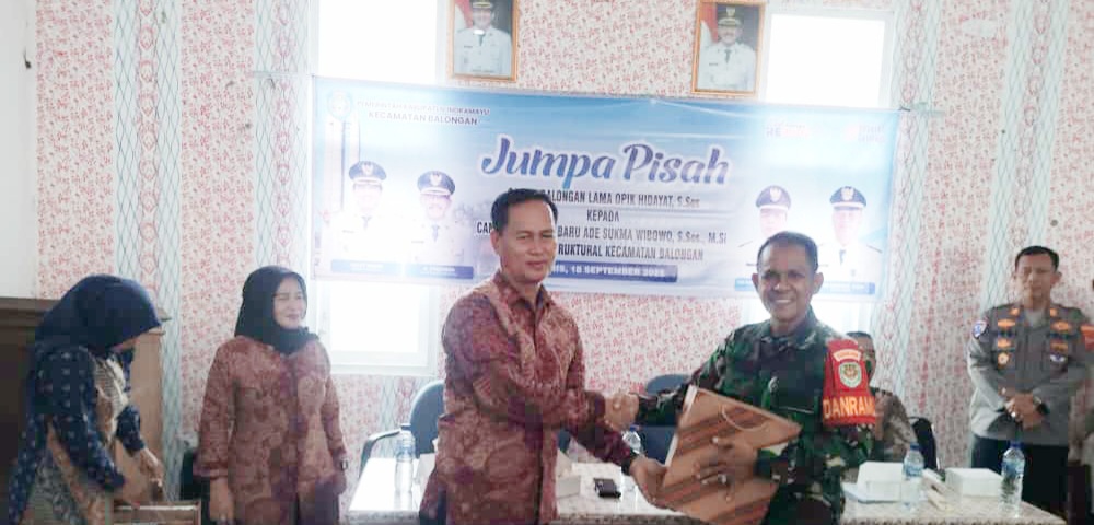 Danramil 1601 Indramayu Menghadiri Lepas Sambut Camat Balongan Dari Opik Hidayat Kepada Ade Sukma Wibowo 