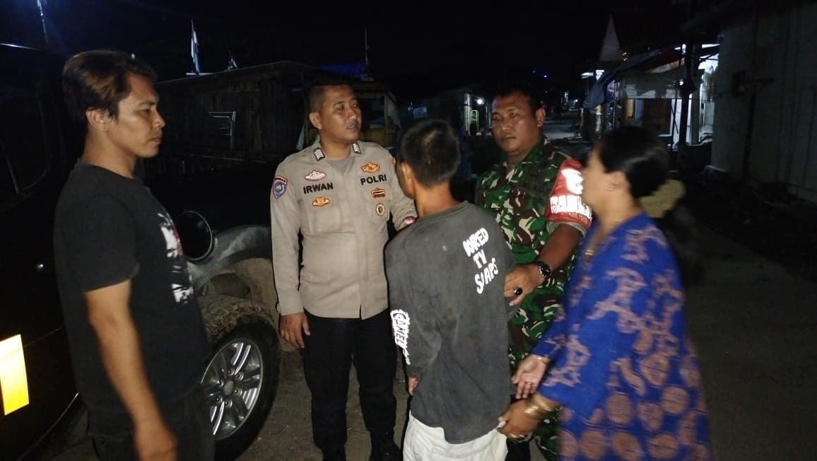 Babinsa Koramil 1609 Juntinyuat Indramayu Menindaki Laporan Masyarakat Tentang ODGJ Yang Meresahkan Warga Juntinyuat