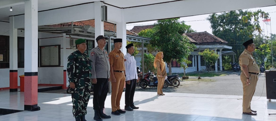 Koramil 1602 Sindang Indramayu Melakukan Apel Gabungan Tingkat Kecamatan Pasekan