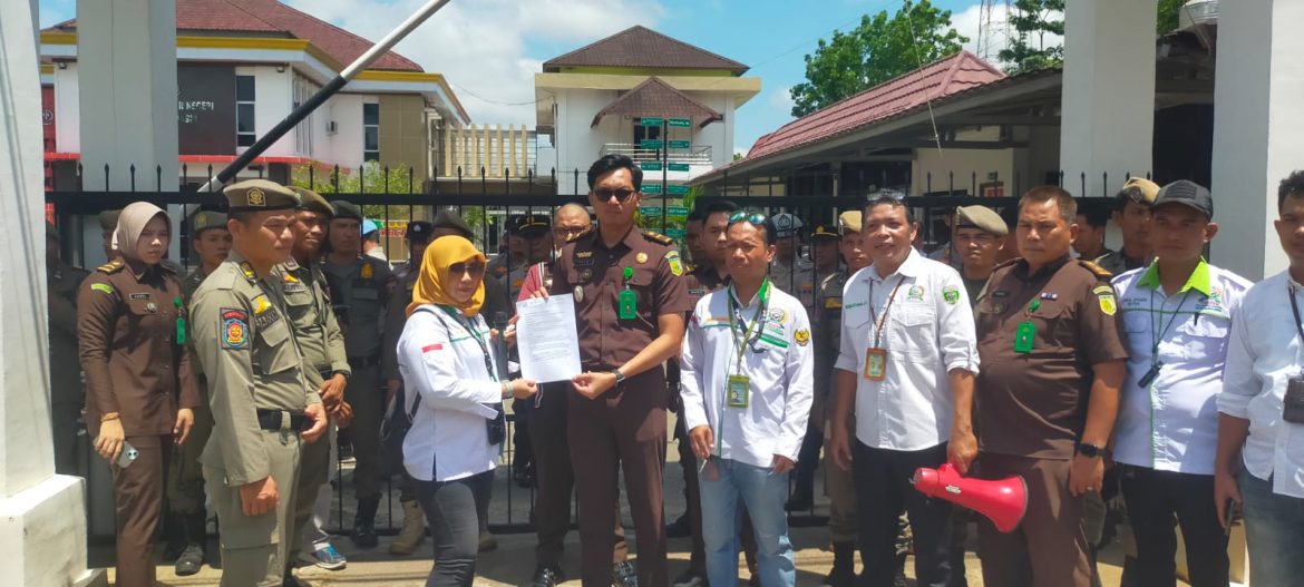Massa PROGAN Desak Kejari Banyuasin Usut Dugaan Kejanggalan SIMBG PT SAP