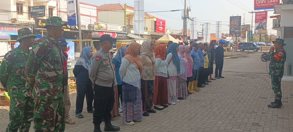 Danramil 1603 Lohbener Indramayu Hadiri Kegiatan Karya Bakti Pembersihan Prasarana Umum Dalam Rangka Memperingati HUT TNI Yang ke-80 Tahun 2025 Dengan Tema Merdeka Sampah