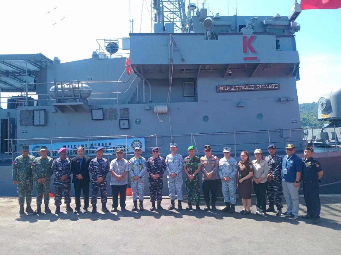 Peningkatan Kerja Sama: TNI AL dan Angkatan Laut Filipina Gelar Latihan Bersama