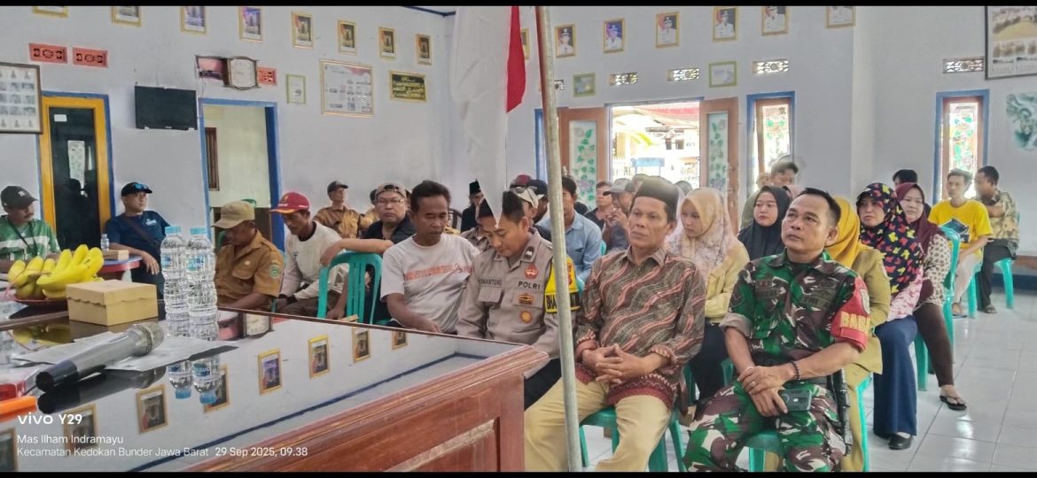 Babinsa Koramil 1608 Karangampel Indramayu Hadiri Musyawarah Desa Penetapan Rencana Kerja Pemerintah Desa (RKPDes) Tahun 2026