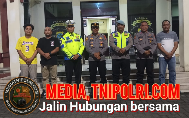 Polsek Maesa Gelar Apel Malam KRYD, Kapolsek Maesa, Ferry. F Padama SH Tekankan Kamtibmas Kondusif Di Kota Bitung.