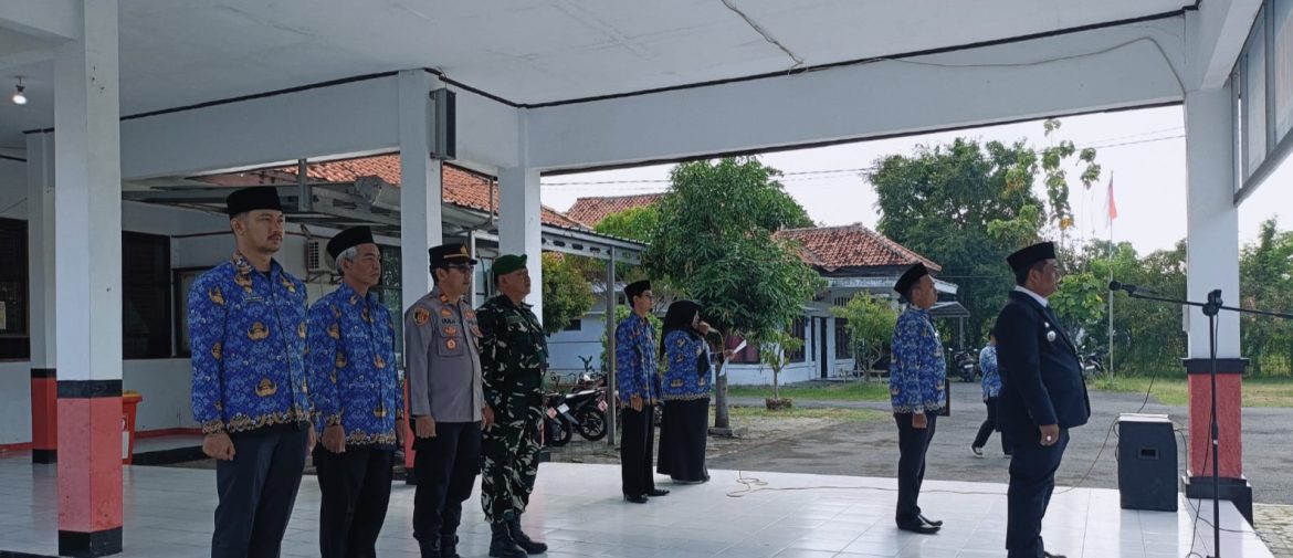 Koramil 1602 Sindang Indramayu Melaksanakan Upacara Hari Kesaktian Pancasila Tahun 2025 Tingkat Kecamatan Pasekan 