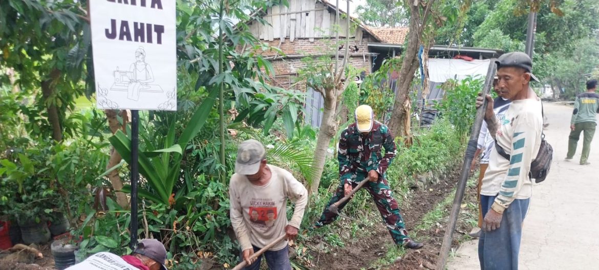 Peringati HUT TNI Ke-80, Babinsa Koramil 1602 Sindang Indramayu Melakukan Kegiatan Karya Bakti Bersama Pemdes dan Masyarakat 