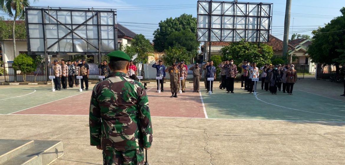 Danramil 1602 Sindang Menghadiri Apel Gabungan Tiap Hari Senin Tingkat Kecamatan Cantigi