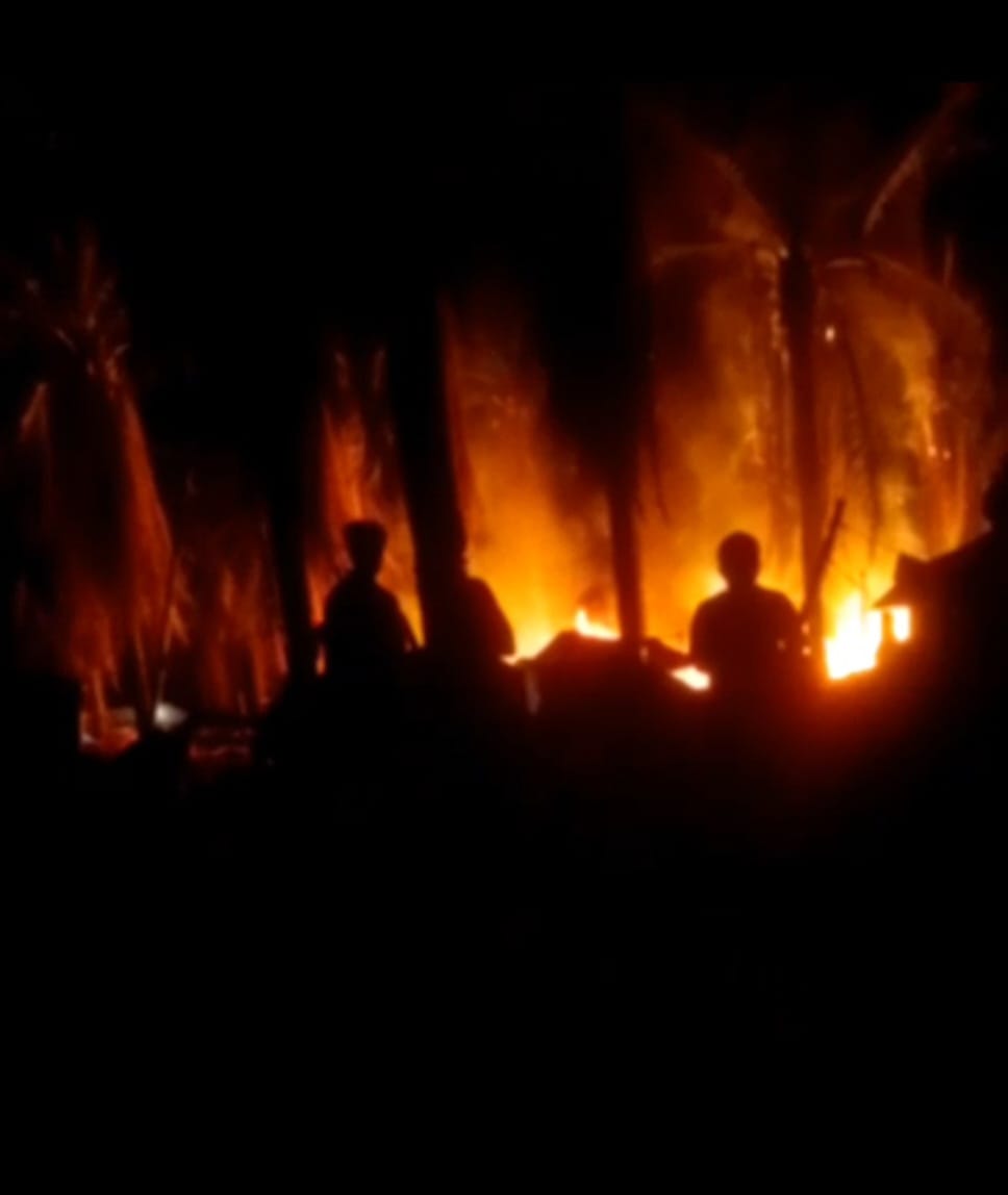 Kebakaran Sumur Minyak Ilegal Kembali Terjadi di Keluang, Bakal Kembali Nihil Tersangka? POSE RI Usul Kapolsek dan Kanitreskrim Diganti Patung Saja