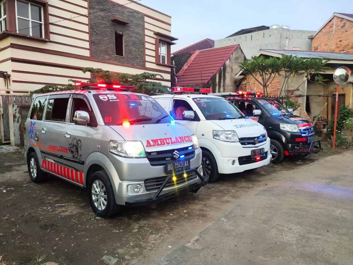 Kades Teluk Kecapi Menjalankan Salah Satu Program Ambulans Gratis Masyarakat Terbantu