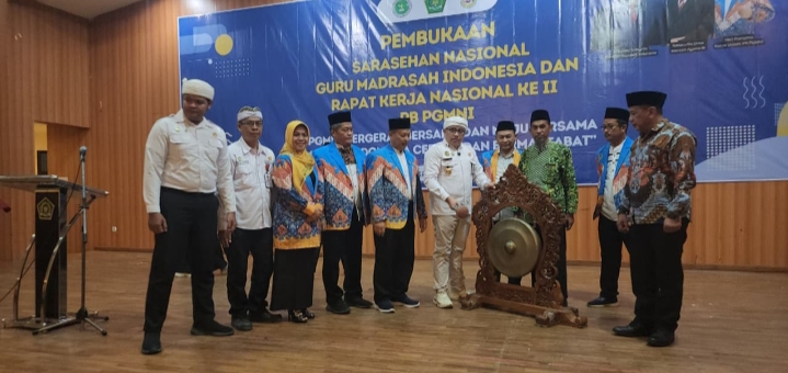 Sultan Sepuh Cirebon Hadiri Rapat Nasional Guru-Guru Madrasah Seluruh Nusantara