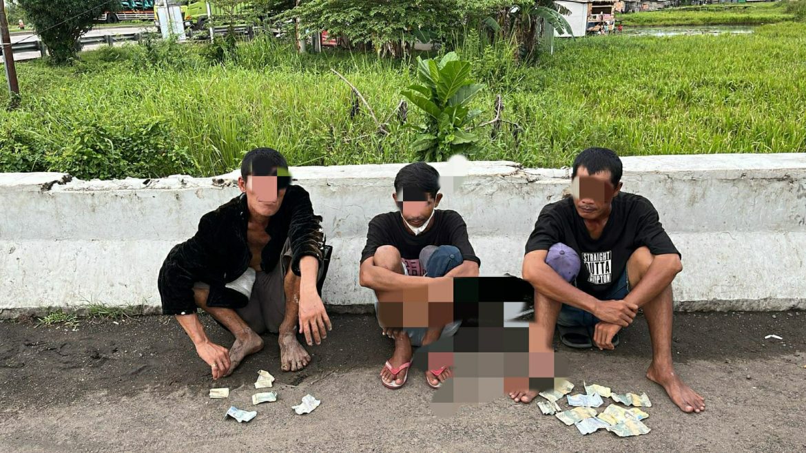 Sat Samapta Polres Ogan Ilir Amankan Tiga Oknum Terduga Pungli di Pintu Keluar Tol Keramasan