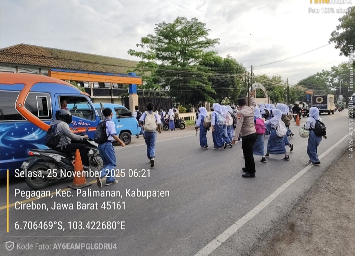 Polresta Cirebon Laksanakan Pengaturan Arus Lalu Lintas Pagi