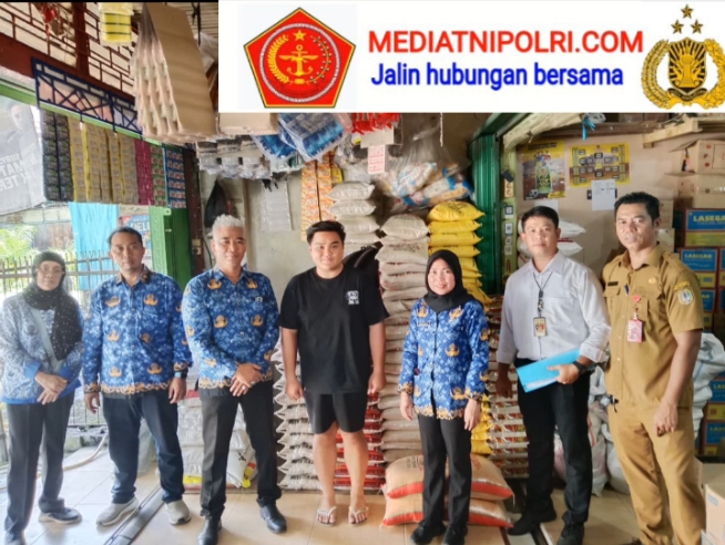 Pastikan Sesuai HET, Satgas Pangan Polres Melawi Lakukan Monitoring Harga Beras