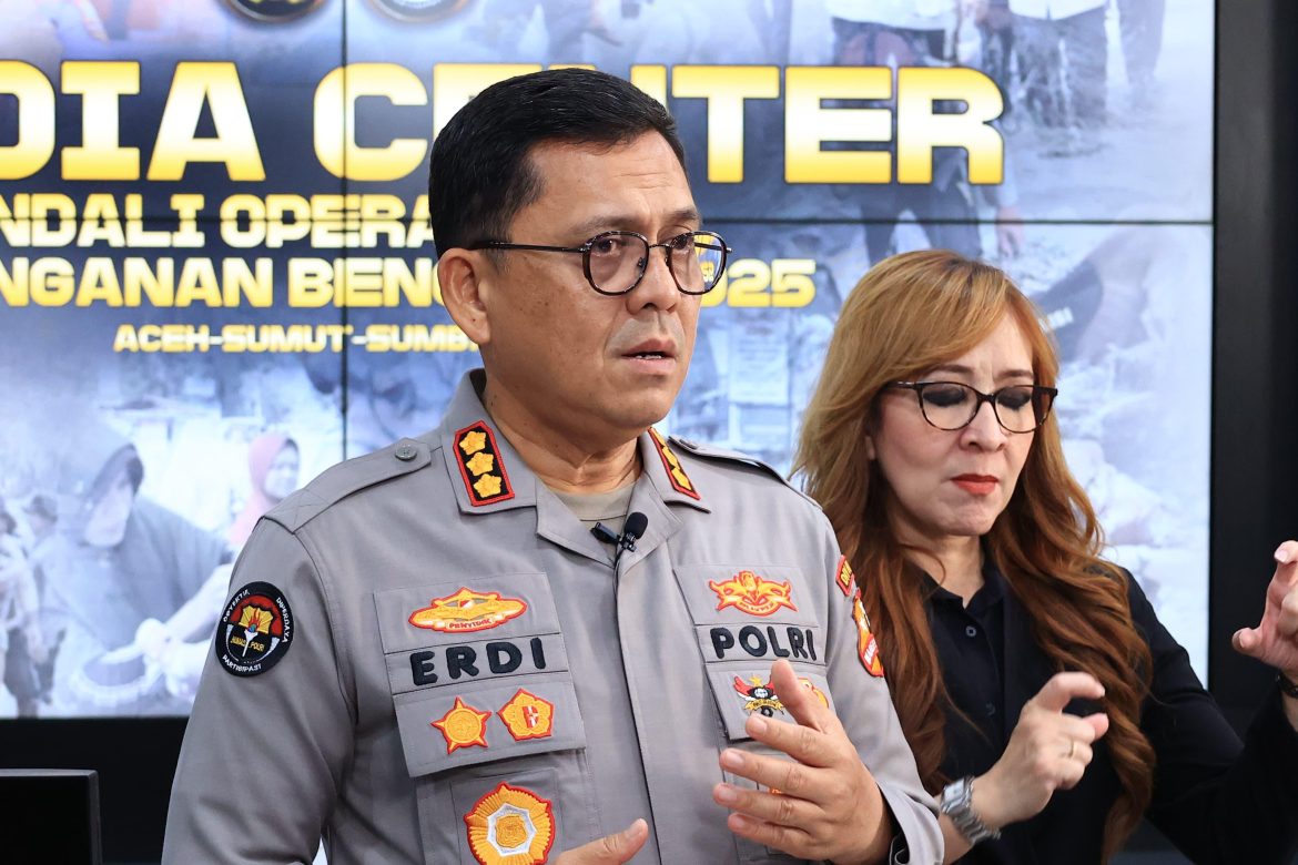 Polri Distribusi Bantuan Polri Capai 159 Ton, 12 Ribu Personel Dikerahkan