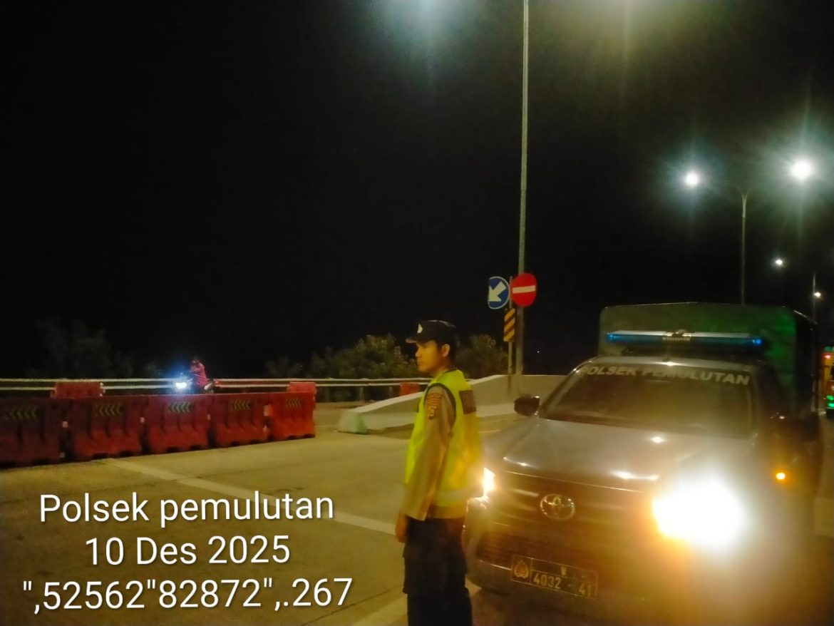 Patroli Malam Personil Polsek Pemulutan Tingkatkan Keamanan di Wilayah Hukum