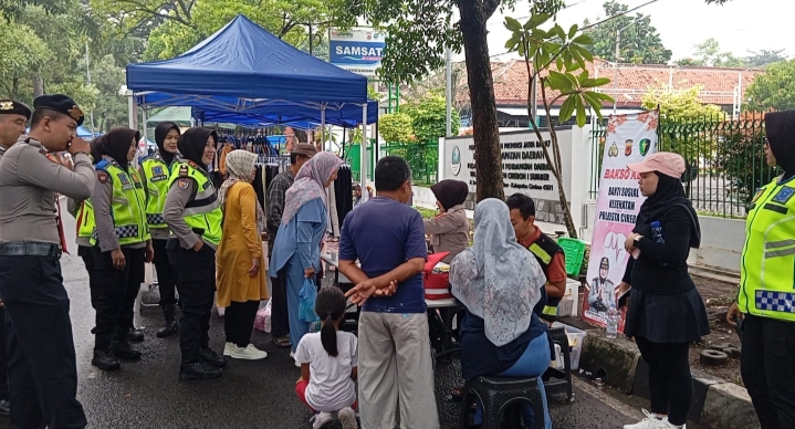 Polresta Cirebon Gelar Bakti Sosial Kesehatan Pengobatan Gratis di CFD Sumber