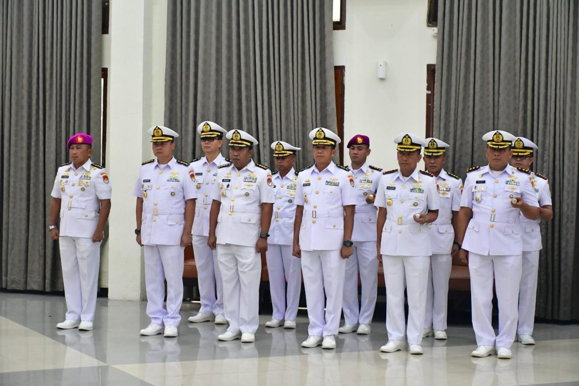 Danyonmarhanlan VIII Hadiri Acara Pengukuhan PJU Kodaeral VIII